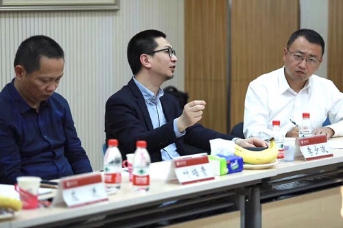 湖南師范大學(xué)美術(shù)學(xué)院院長(cháng)李少波發(fā)言.jpg