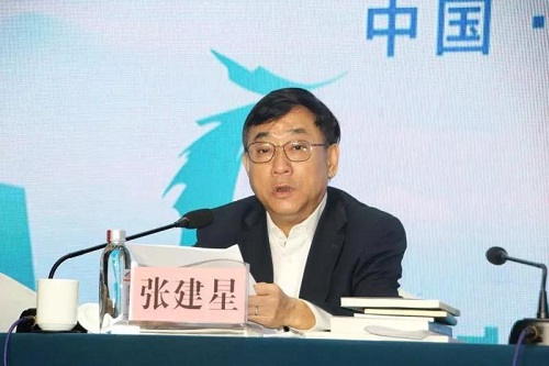 中國報業(yè)協(xié)會(huì )理事長(cháng)張建星.jpg